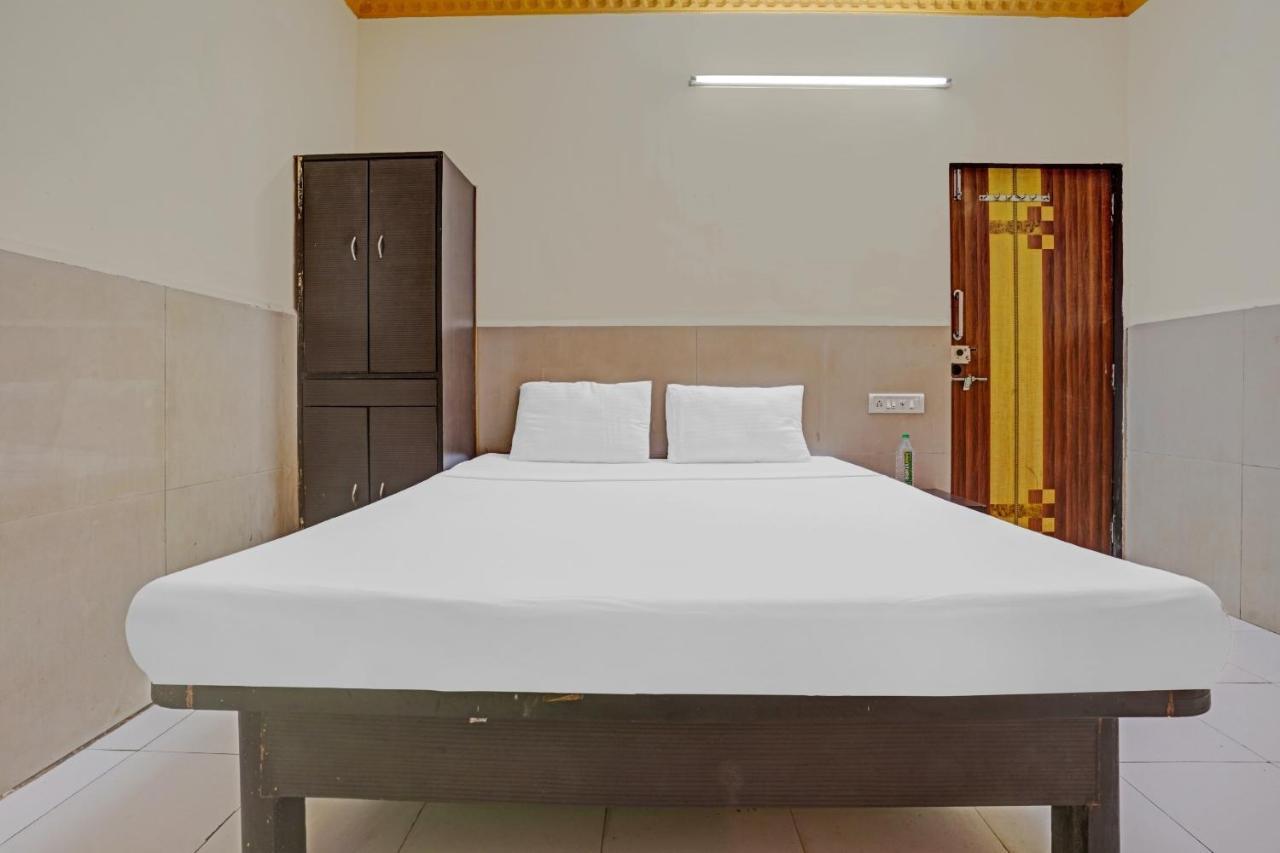 Spot On 81122 Alfa Lodge Mumbai Exterior photo